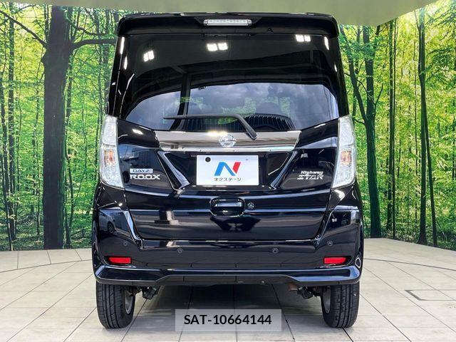Nissan DAYZ ROOX 2018-08 8883518-14