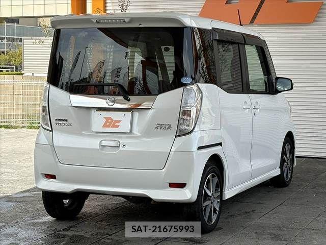 Nissan DAYZ ROOX 2018-03 6003726-12