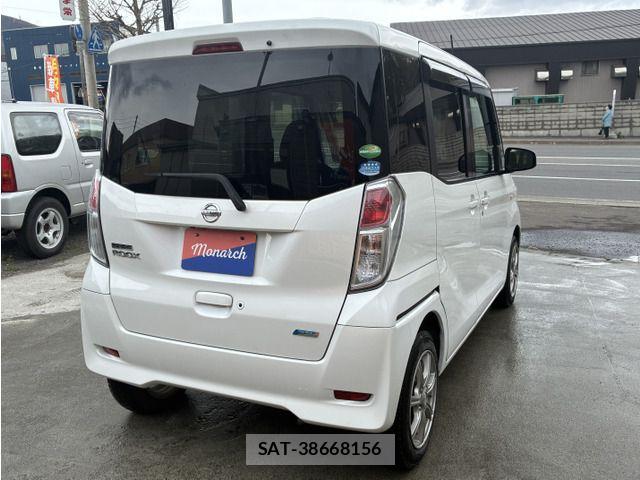 Nissan DAYZ ROOX 2016-03 6814666-5
