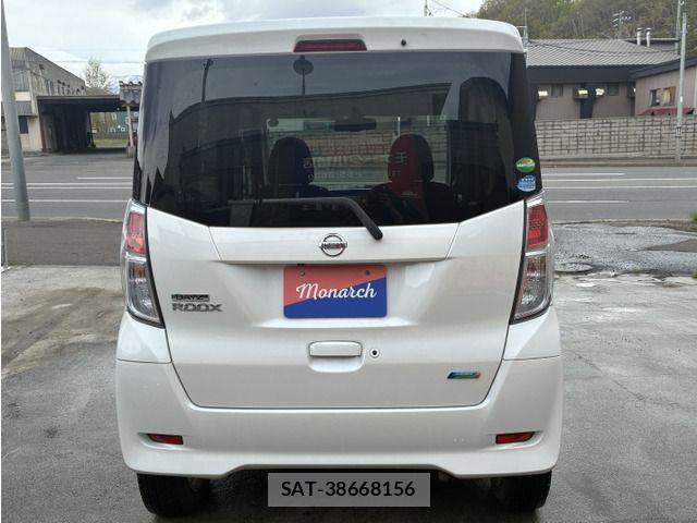 Nissan DAYZ ROOX 2016-03 6814666-6