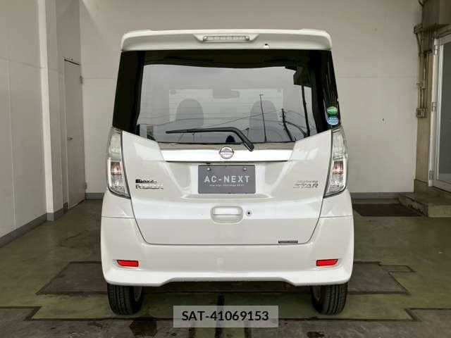 Nissan DAYZ ROOX 2017-06 6904235-17