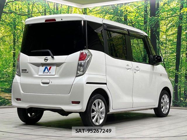 Nissan DAYZ ROOX 2017-08 6904236-16
