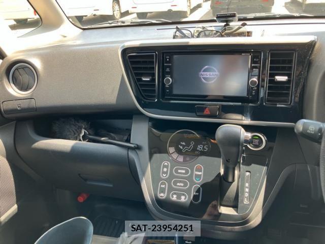 Nissan DAYZ ROOX 2018-03 6993128-12