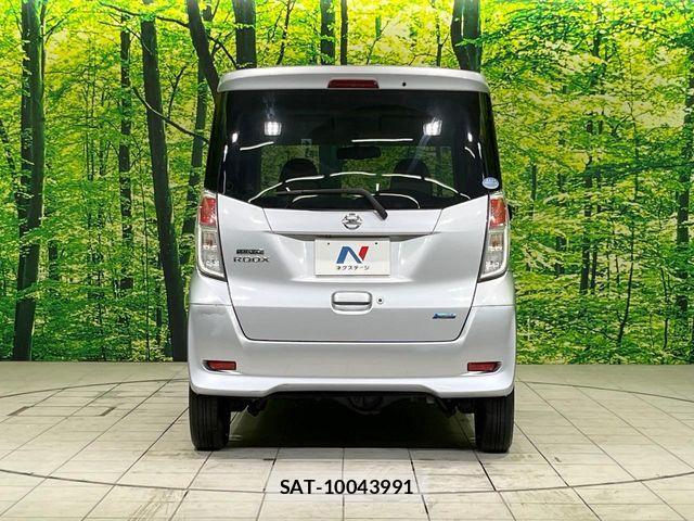 Nissan DAYZ ROOX 2014-05 7217454-14