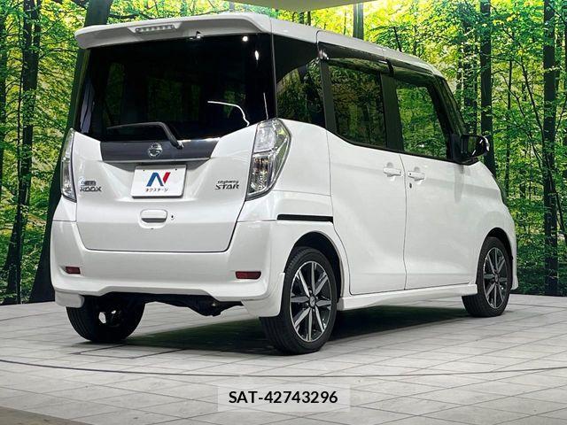 Nissan DAYZ ROOX 2017-08 7271808-17