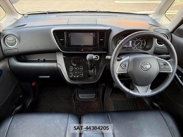 Nissan DAYZ ROOX 2018-03 8207282-1