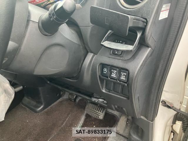 Nissan DAYZ ROOX 2014-02 8314192-9