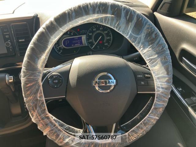 Nissan DAYZ ROOX 2018-03 8335576-13
