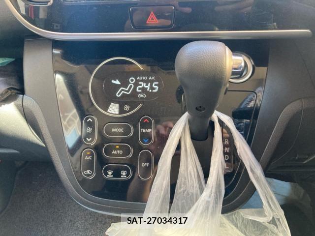 Nissan DAYZ ROOX 2017-08 8354310-23