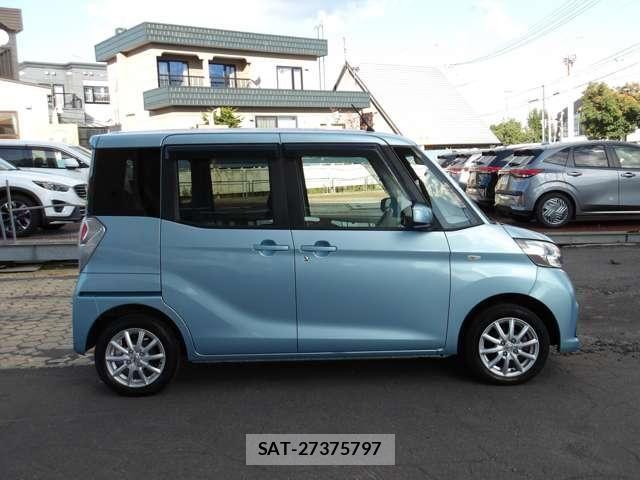 Nissan DAYZ ROOX 2017-09 8879463-5