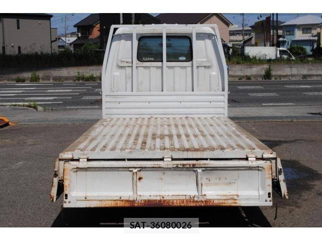Mitsubishi DELICA 2005-01 7020343-14