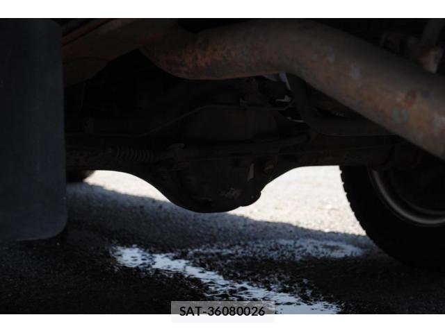 Mitsubishi DELICA 2005-01 7020343-18