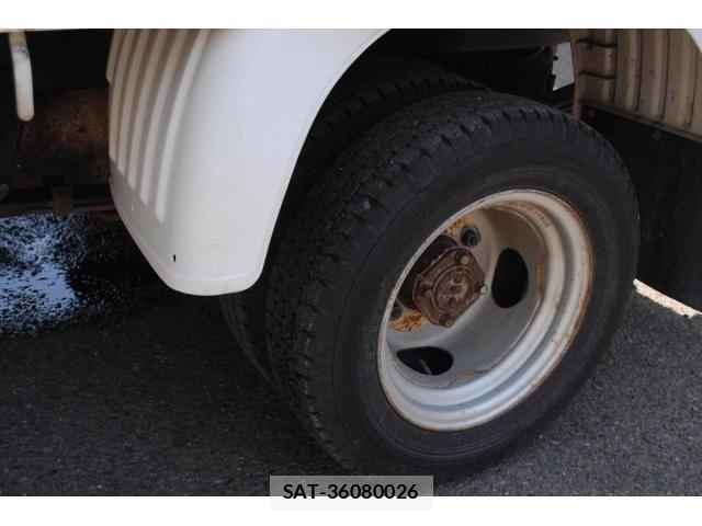 Mitsubishi DELICA 2005-01 7020343-19