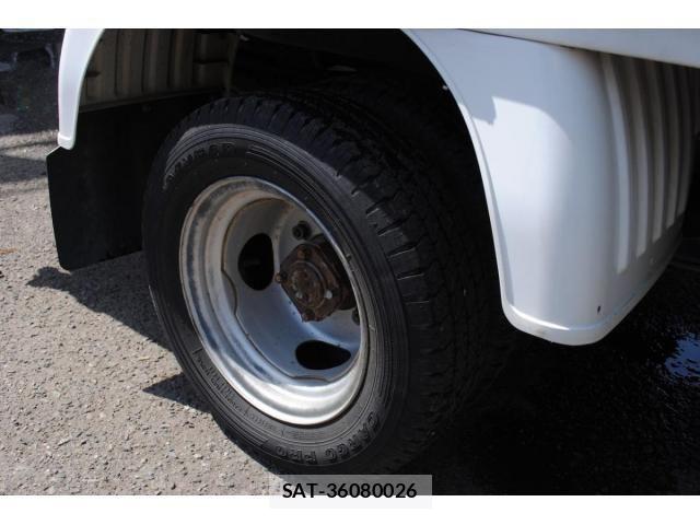 Mitsubishi DELICA 2005-01 7020343-20