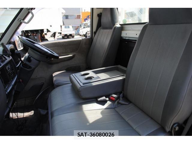 Mitsubishi DELICA 2005-01 7020343-27