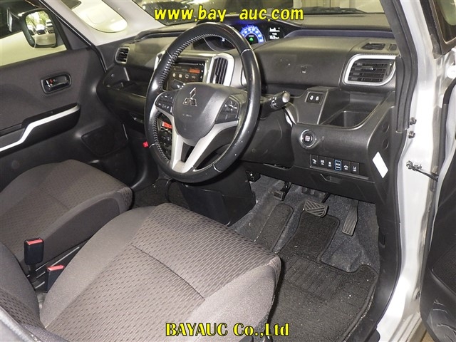 Mitsubishi DELICA 2018-03 1076866-2