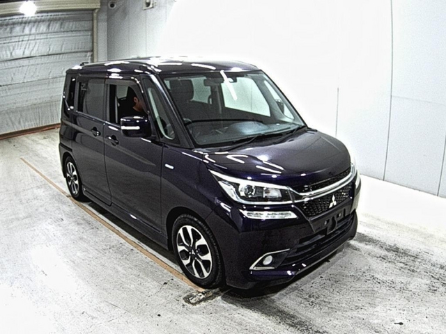 Mitsubishi DELICA 2018-05 1076836-0