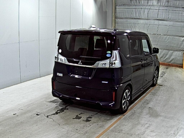 Mitsubishi DELICA 2018-05 1076836-3
