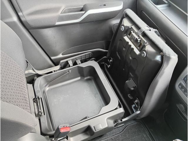 Mitsubishi DELICA 2018-02 3904962-16