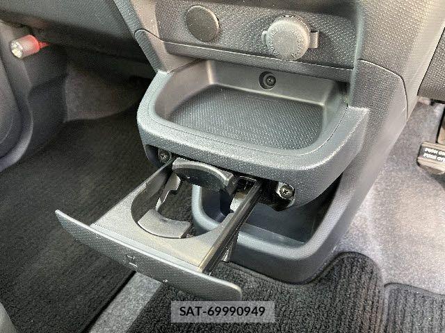 Mitsubishi DELICA 2015-02 4938451-23