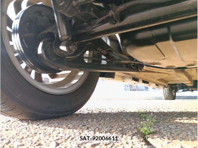 Mitsubishi DELICA 2011-12 6243455-13