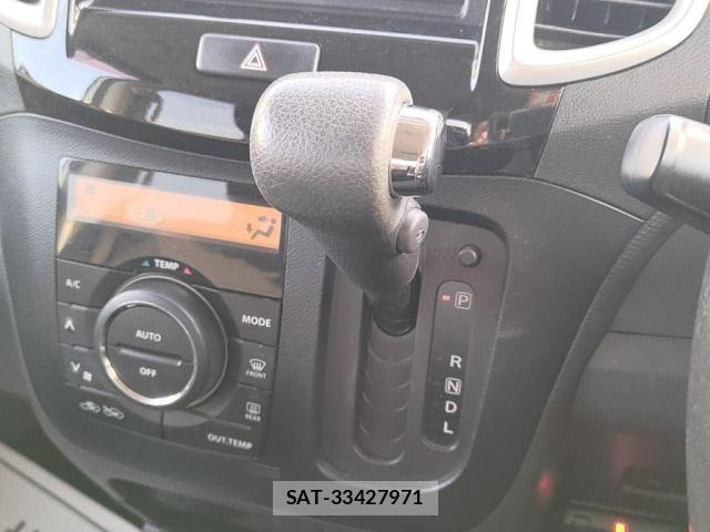 Mitsubishi DELICA 2014-11 6496743-14