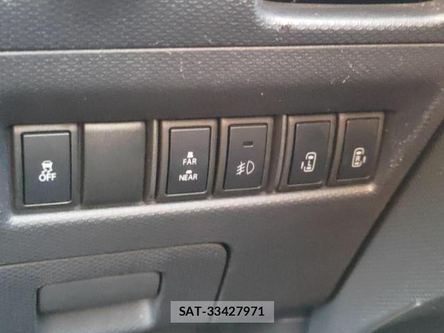 Mitsubishi DELICA 2014-11 6496743-15
