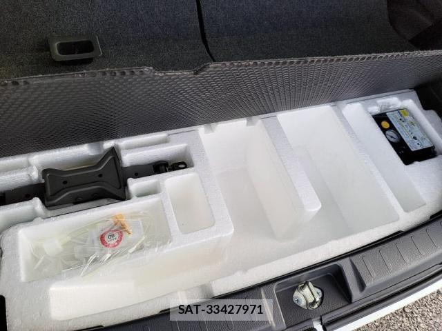 Mitsubishi DELICA 2014-11 6496743-27