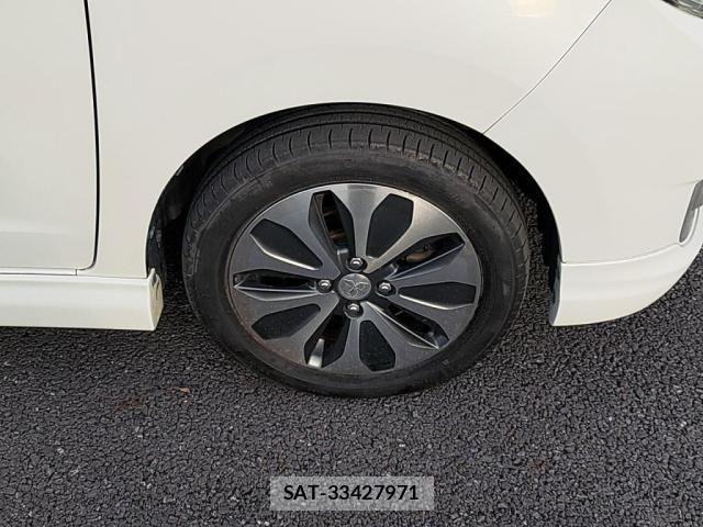 Mitsubishi DELICA 2014-11 6496743-29