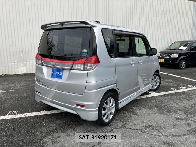 Mitsubishi DELICA 2013-02 6671125-3