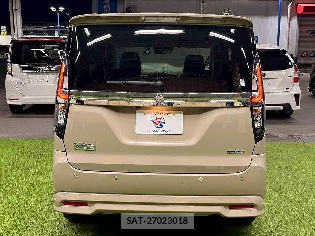 Mitsubishi DELICA 2024-04 6671118-18