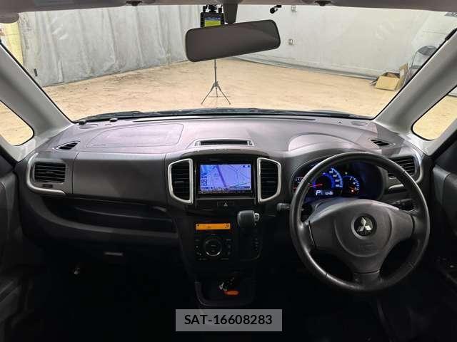 Mitsubishi DELICA 2011-10 6716033-16