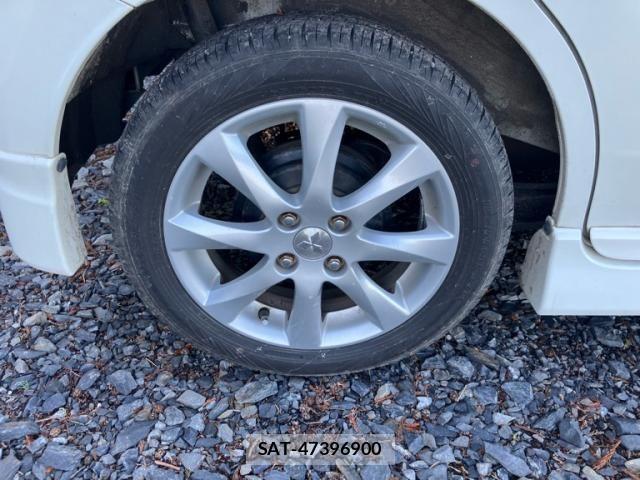 Mitsubishi DELICA 2013-08 7058270-6