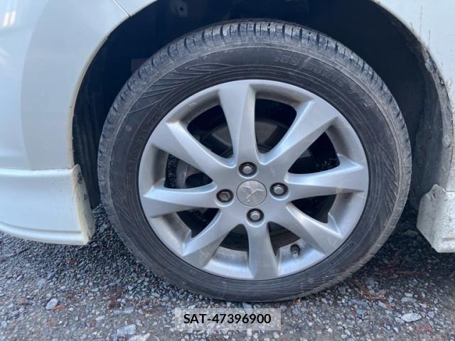 Mitsubishi DELICA 2013-08 7058270-8