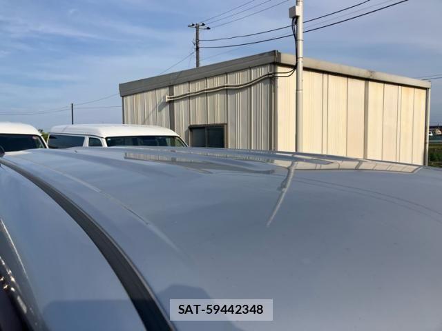 Mitsubishi DELICA 2017-06 7326699-10