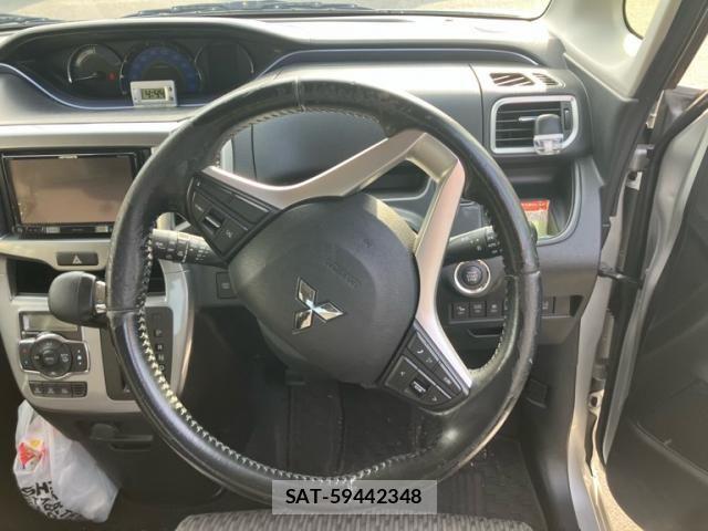 Mitsubishi DELICA 2017-06 7326699-13
