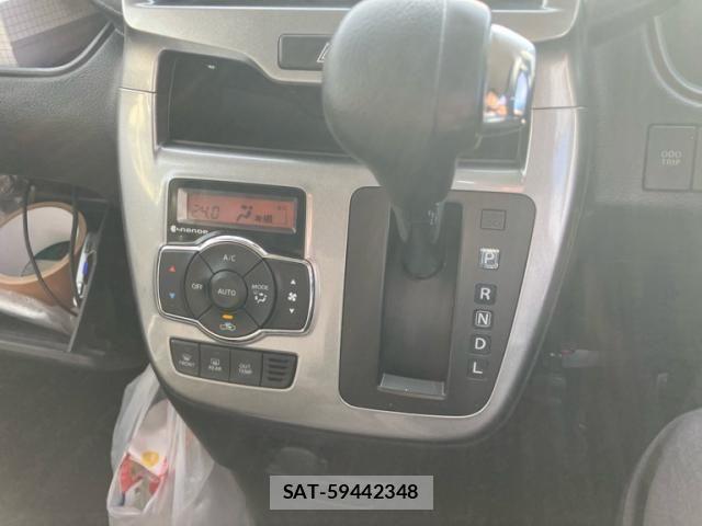 Mitsubishi DELICA 2017-06 7326699-20