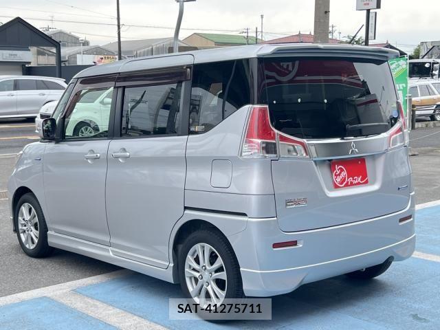 Mitsubishi DELICA 2017-06 7357533-9