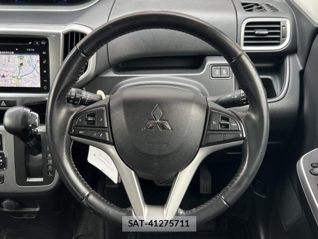 Mitsubishi DELICA 2017-06 7357533-29