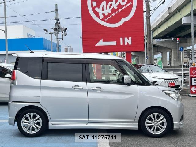 Mitsubishi DELICA 2017-06 7357533-6