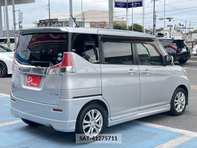 Mitsubishi DELICA 2017-06 7357533-7