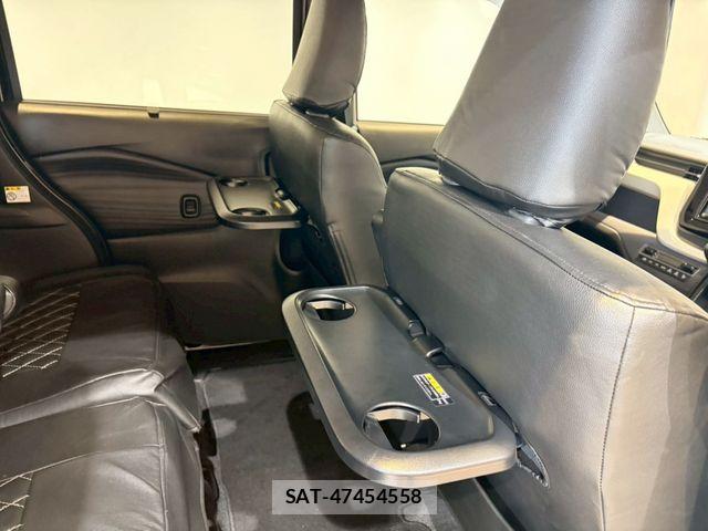Mitsubishi DELICA 2023-12 7453960-15