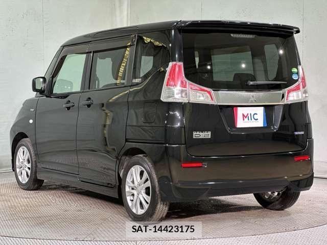 Mitsubishi DELICA 2017-03 7616187-6