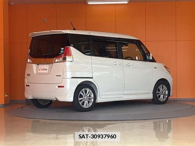 Mitsubishi DELICA 2016-12 7722723-11