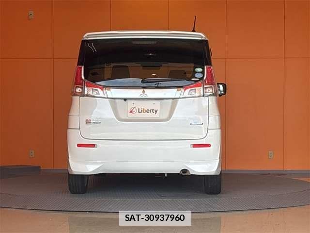 Mitsubishi DELICA 2016-12 7722723-12