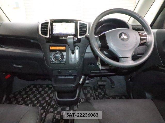Mitsubishi DELICA 2012-02 7784329-2