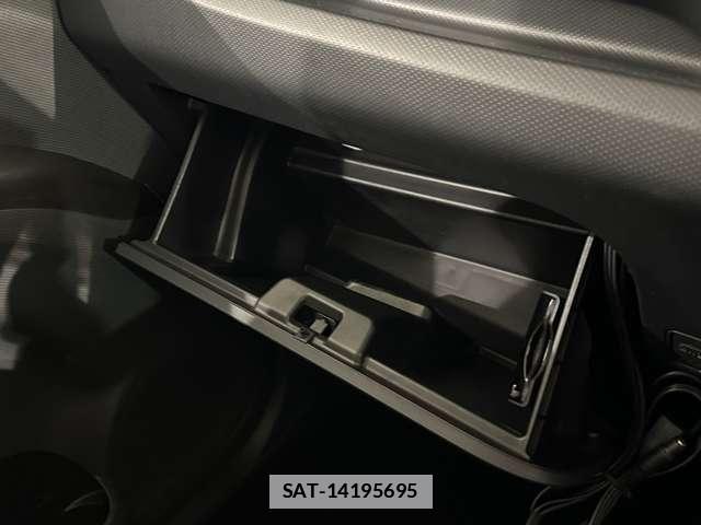 Mitsubishi DELICA 2013-03 7961205-24