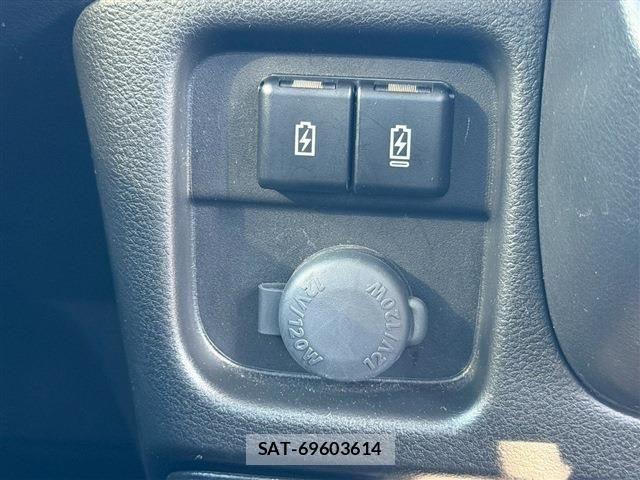 Mitsubishi DELICA 2024-04 8129784-28