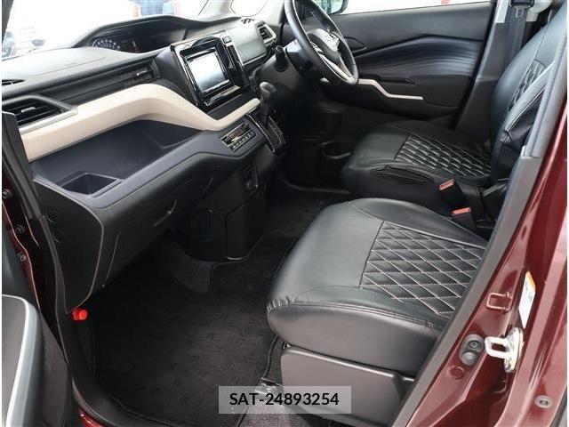 Mitsubishi DELICA 2023-12 8129785-14