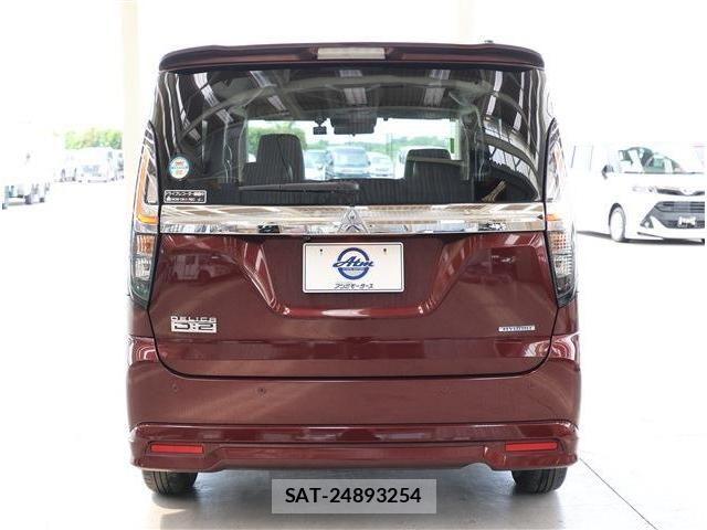 Mitsubishi DELICA 2023-12 8129785-21